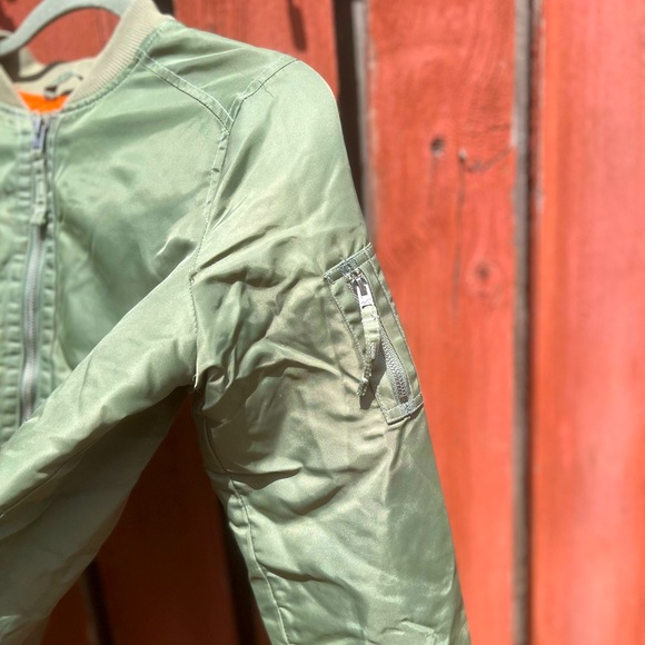 Green Hollister puffer bomber jacket - Picture 4 of 8